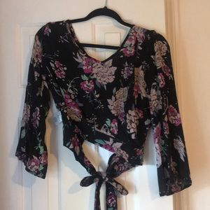 Floral crop with tie back